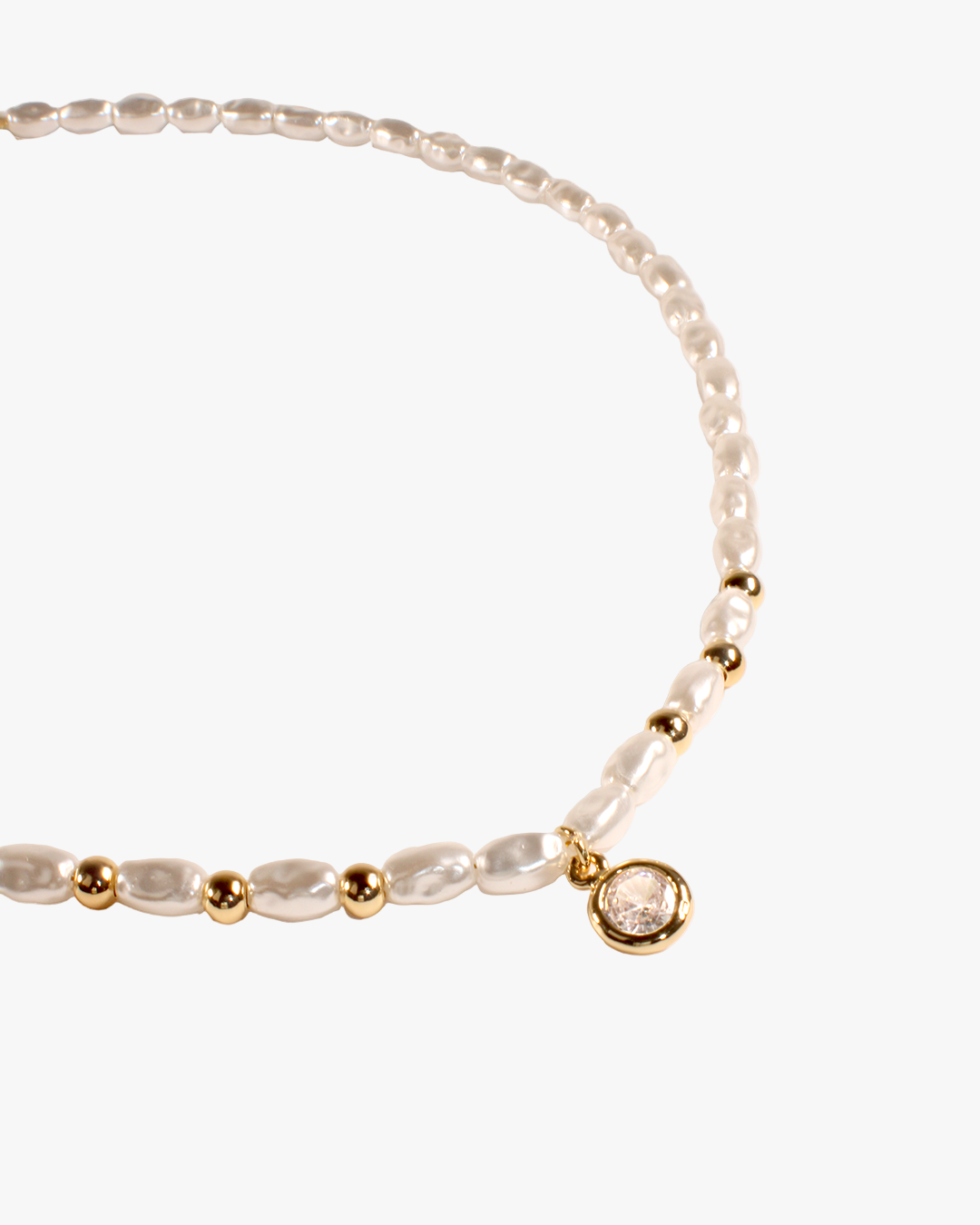 Solenne – Colar com Pérolas Naturais e Pingente com Cristal